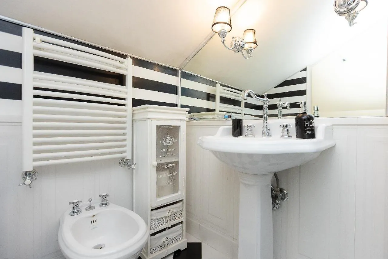 Apartment Star Home By Rental In Rome