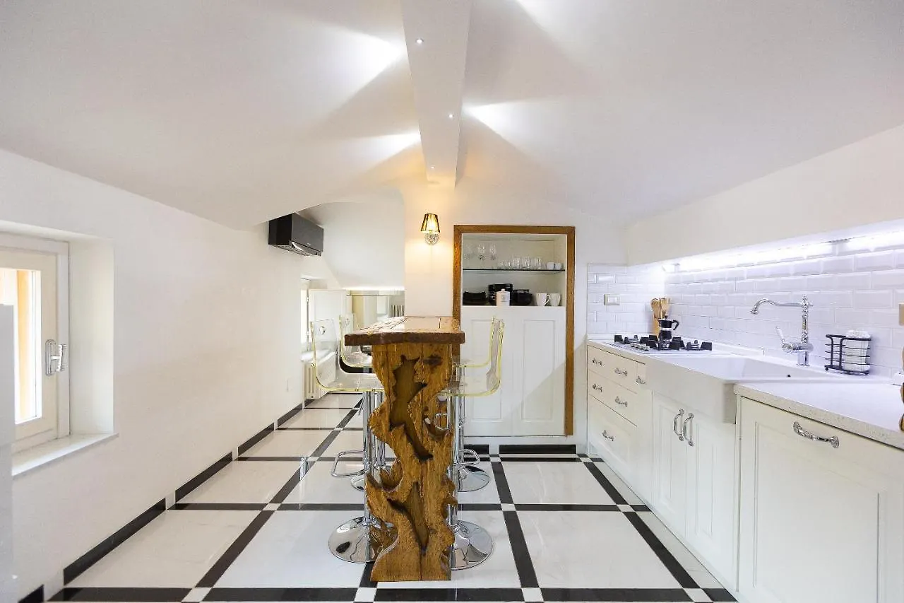 Star Home By Rental In Rome Apartment