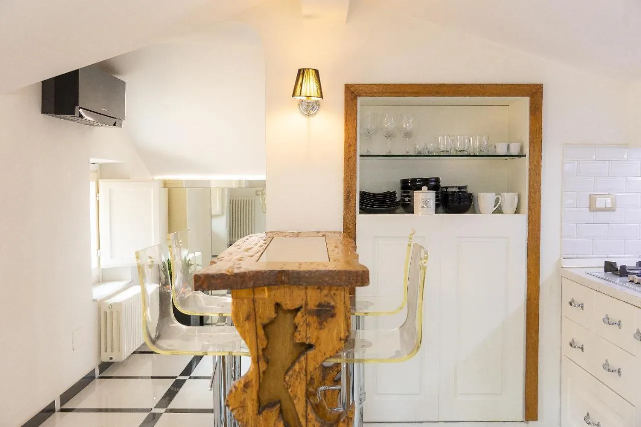 Apartment Star Home By Rental In Rome